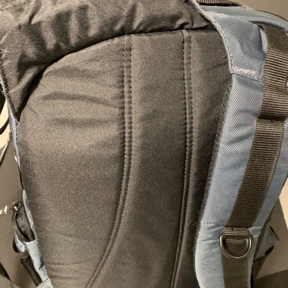 Targus Laptop  Backpack-Like New - Picture 7 of 12